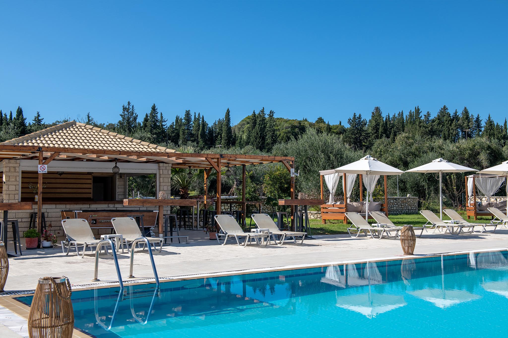 Ekati Maizonettes Hotel 4*