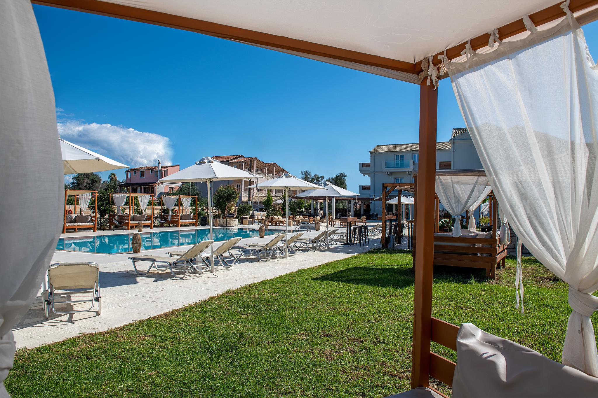 Ekati Maizonettes Kavos
