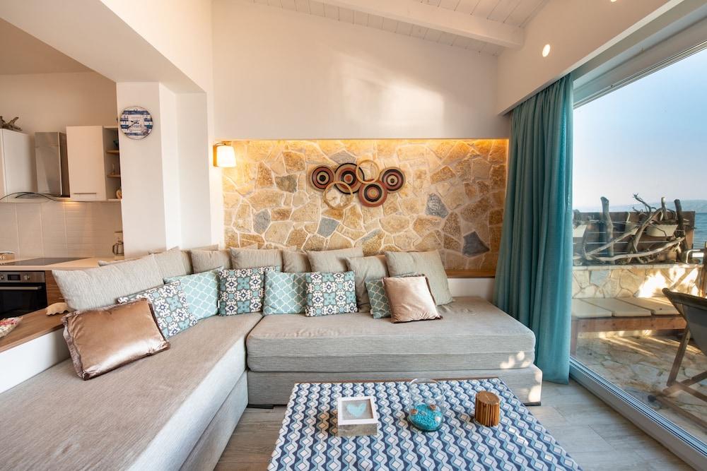 Hotel Ekati Maizonettes Kavos