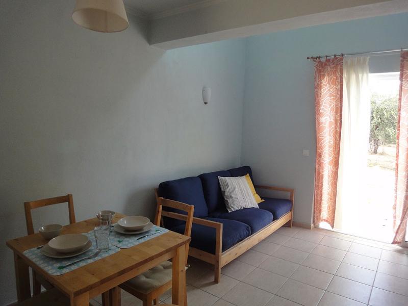 Hotel Ekati Maizonettes 4*