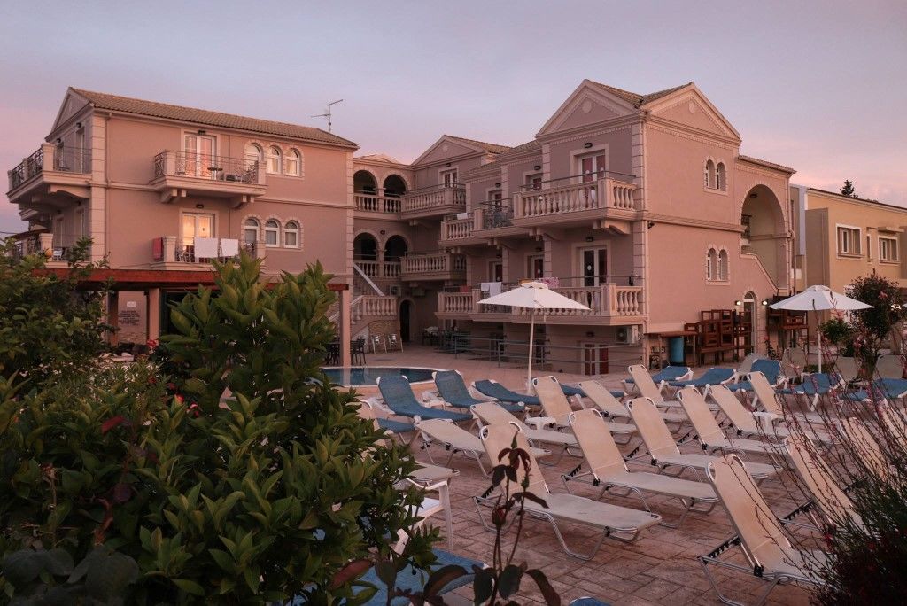 Ekati Maizonettes Hotel Kavos