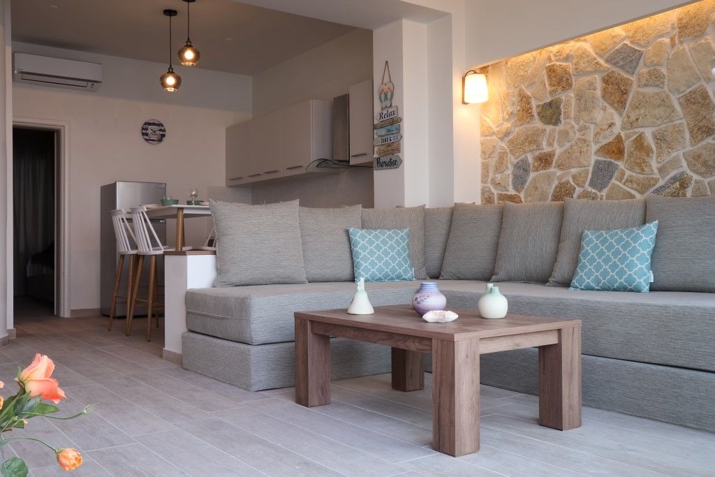 Hotel Ekati Maizonettes 4*