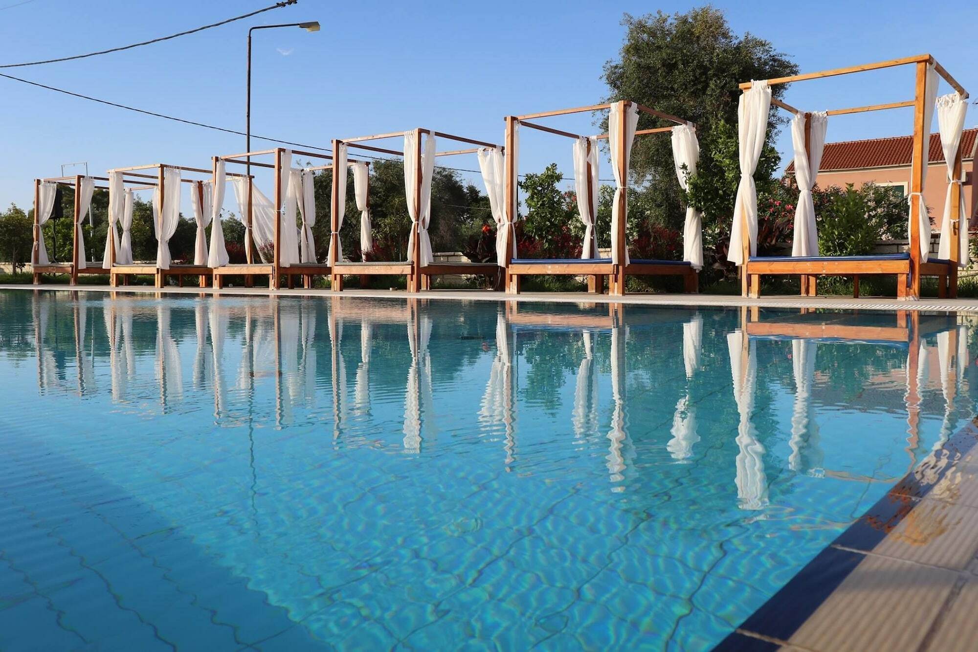 Ekati Maizonettes 4* Kavos