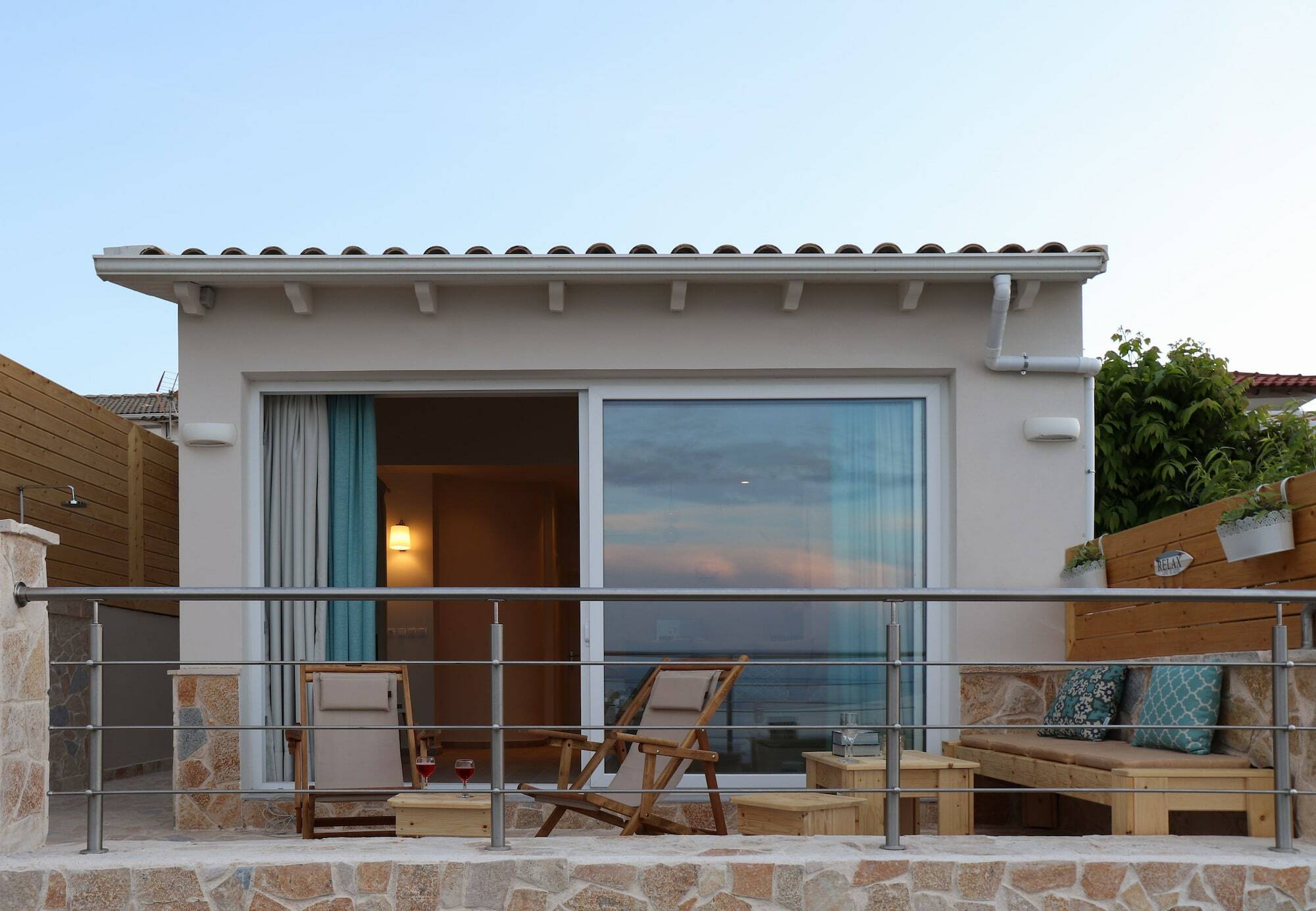 Ekati Maizonettes Hotel 4*